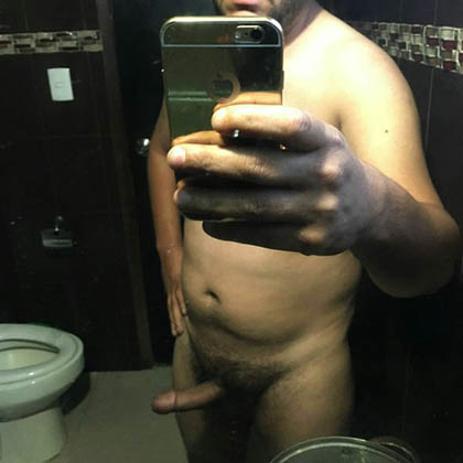 Jerker söker en utländsk tjej för sex och eventuellt förhållande