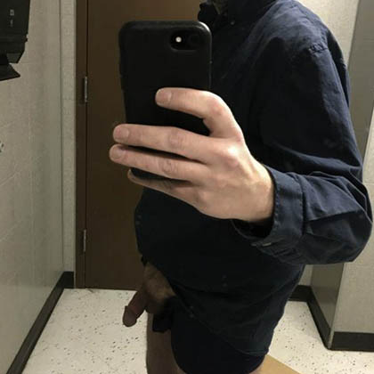 Jesper söker en kvinna eller tjej vill ha sex med en kille som inte får mycket