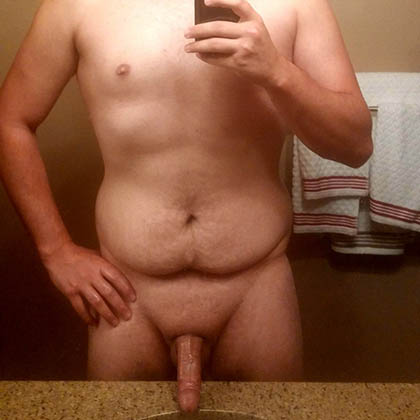 Ernst söker en kvinnlig sängkompis med mycket slick, sug och heta samlag