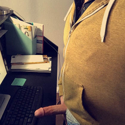 Erich söker en kåt kvinna för sköna diskreta knullmöten