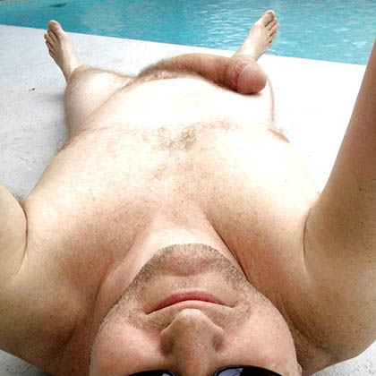 Drago är ute efter en tjej om vill ha rejält med sex