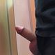 5c08538fa8c80_man_soker_kvinna.jpg